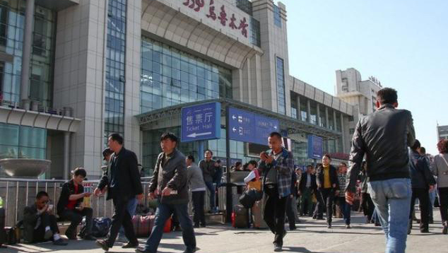 Refuerza China seguridad tras atentado en Xinjiang